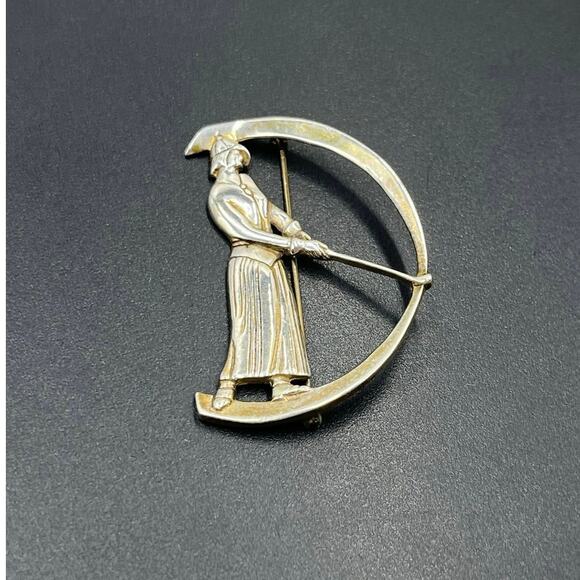 MFA Art Nouveau Reproduction Vintage Lady Golfer Swinging Sterling Silver Brooch - Picture 1 of 9